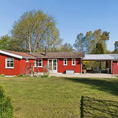 Swea - 2-5km From The Sea By Interhome