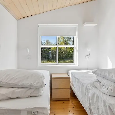度假居 Swea - 2-5km From The Sea By Interhome *